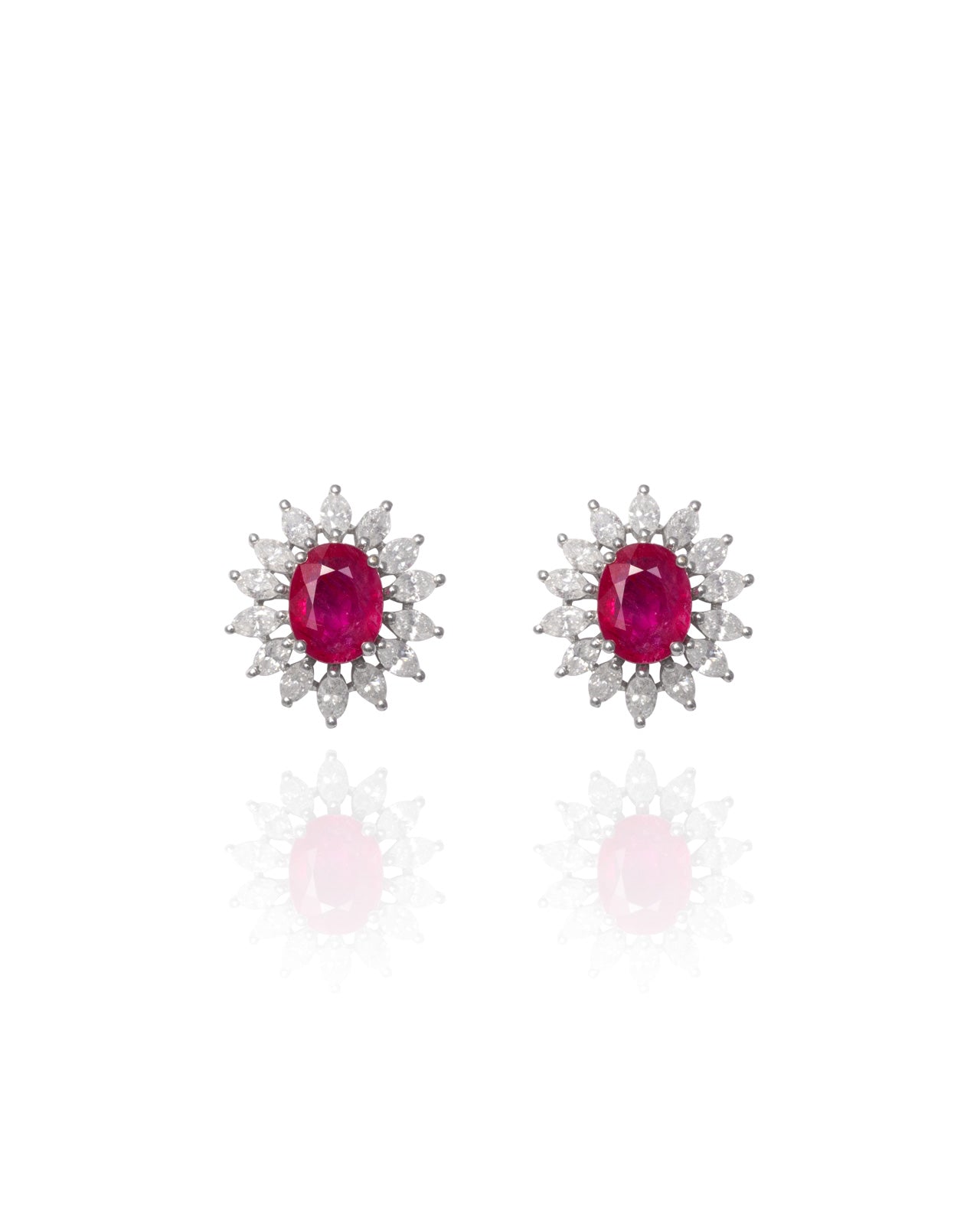 Brinco Oval Rubi e Diamantes Navete 4.74 CT