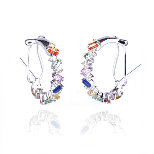 BRINCO MEIA ARGOLA SAFIRAS COLORIDAS E BRILHANTES 2.3 CT