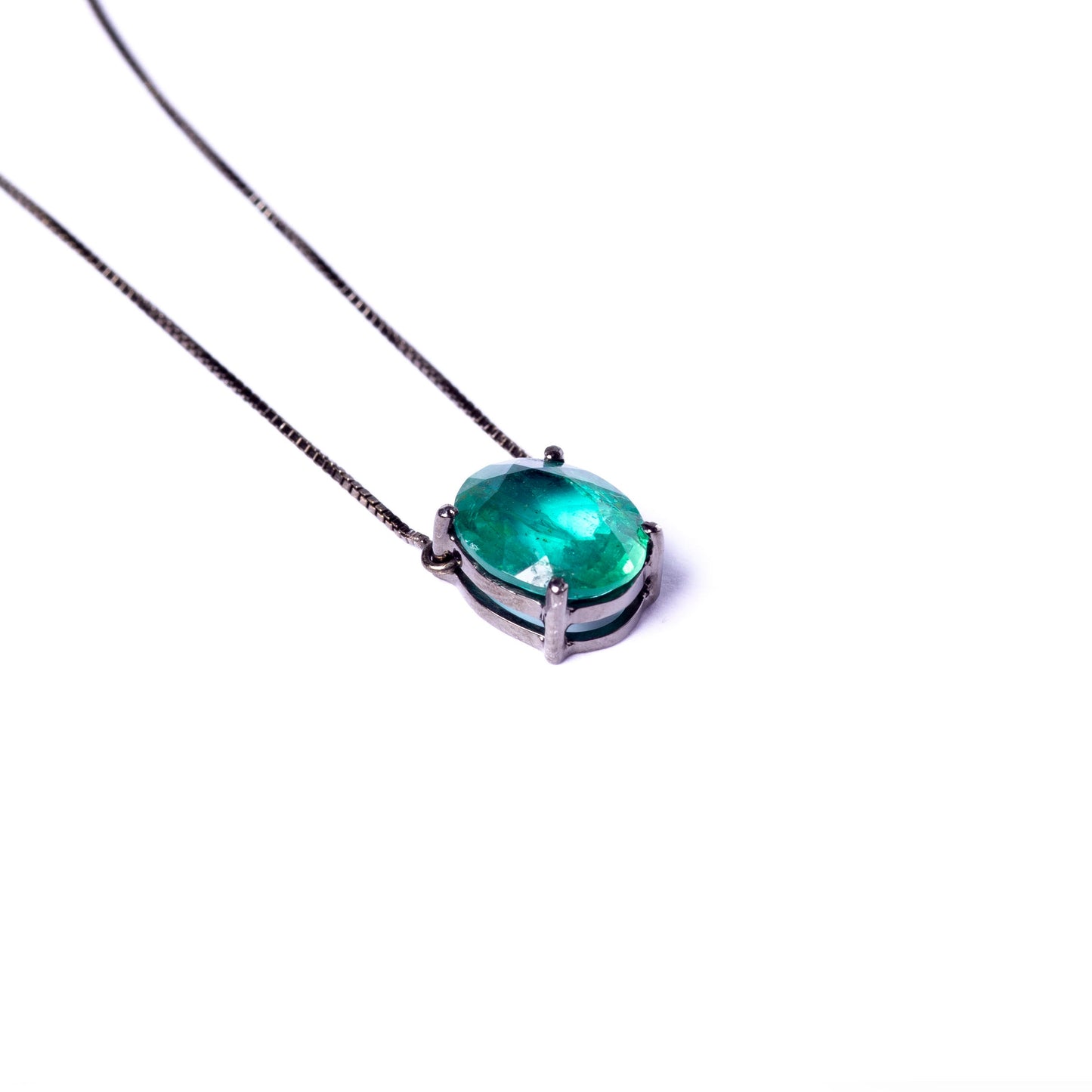 COLAR OVAL ESMERALDA 2 CT