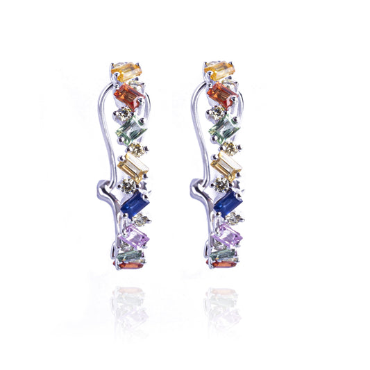 BRINCO MEIA ARGOLA SAFIRAS COLORIDAS E BRILHANTES 2.3 CT